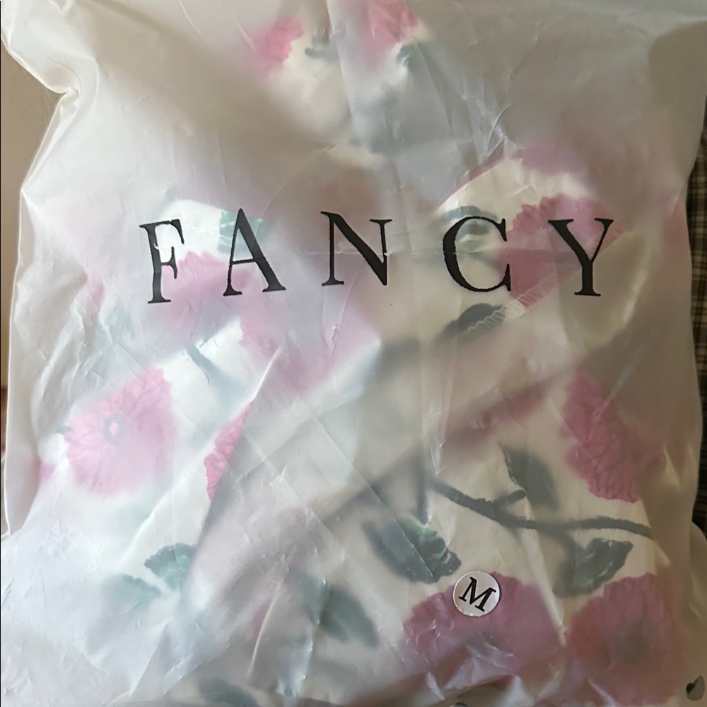 Fancy D Boutique Vibrant Pink Floral Blouse, Size M - Picture 8 of 9
